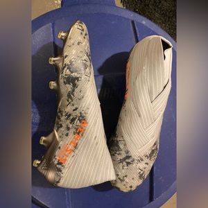 Adidas Nemeziz size 7 soccer cleats